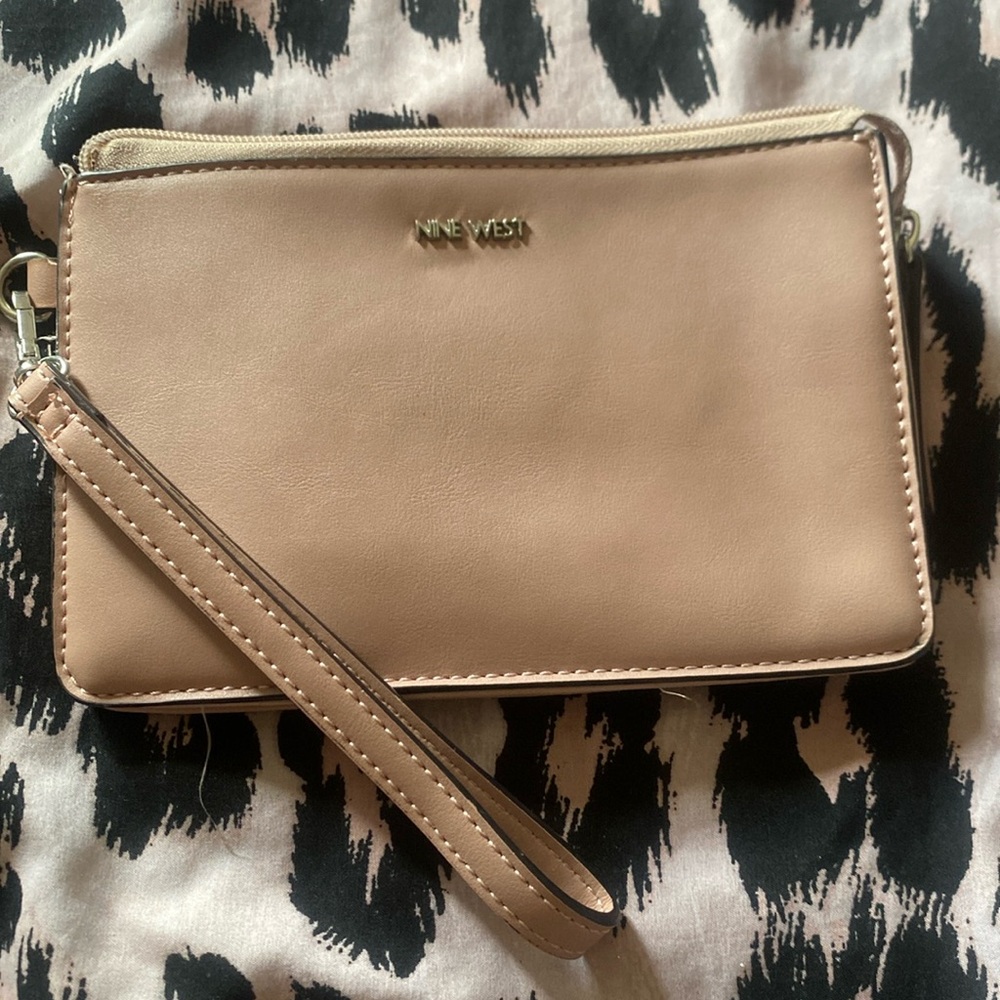Nine West wallet
